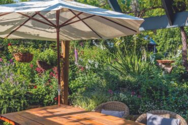 A Pleasing Prospect: Gayle and Dennis Scott have created a showpiece garden in Victoria