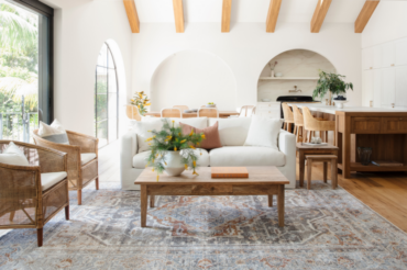 Livingroom with light accents