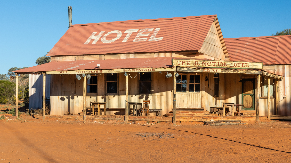 Outback Hotel in sandy desert