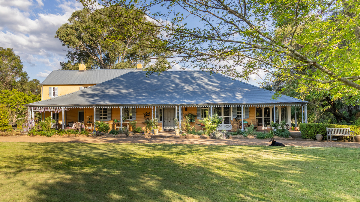 House in the Australian Countryside